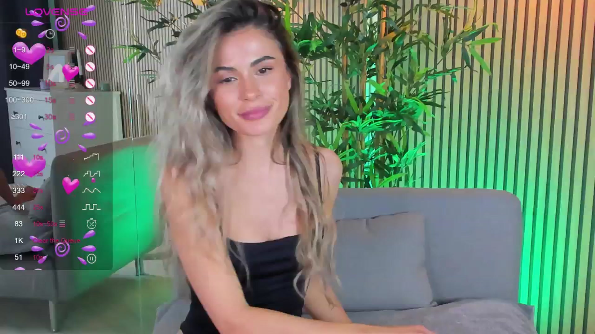 Gallery image thumbnail from Avril_Cyrus's myfreecams stream on, 06/03/2024, 14:25 image 12 of 20