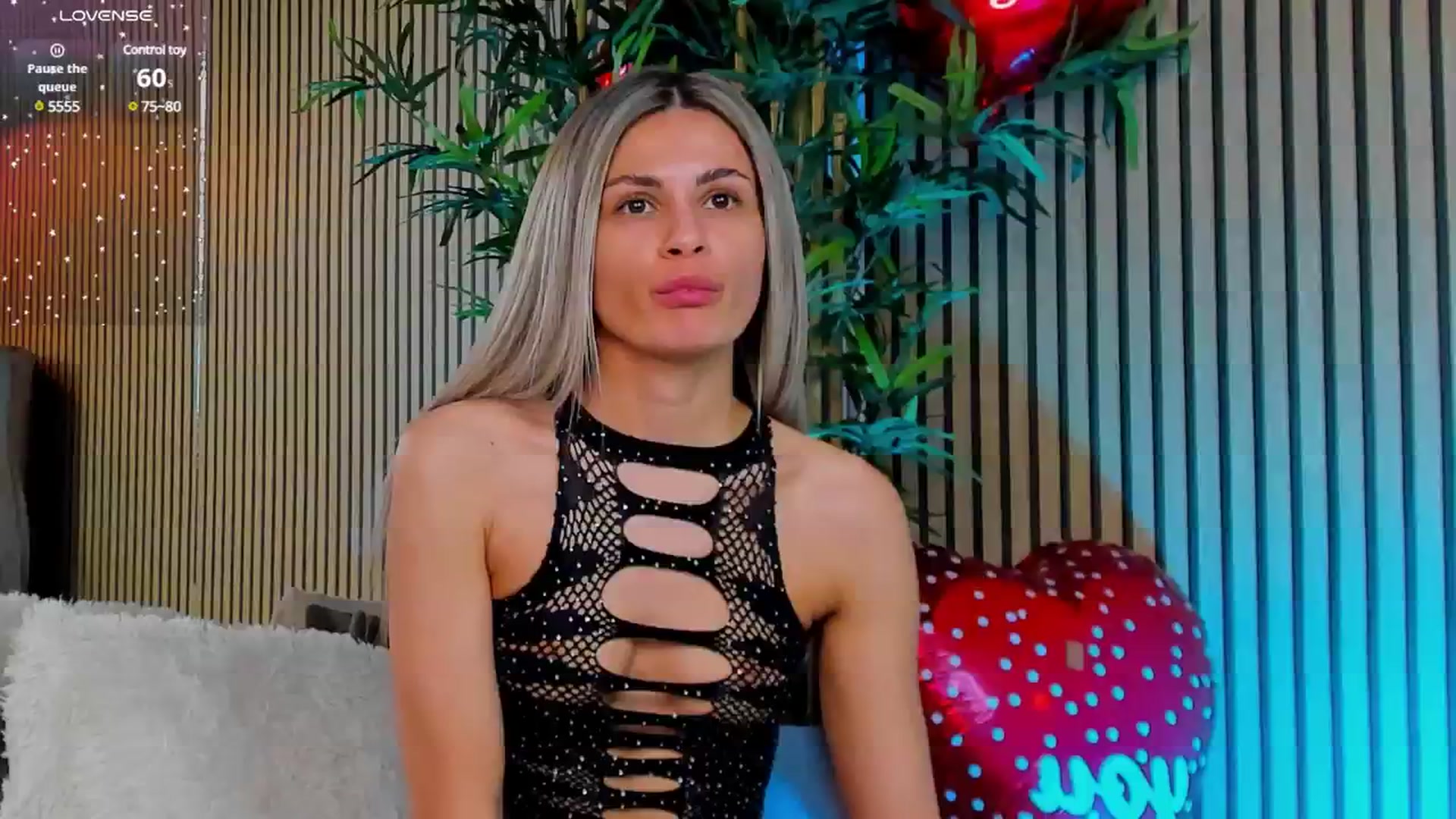 Gallery image thumbnail from Avril_Cyrus's myfreecams stream on, 02/14/2025, 12:13 image 1 of 20