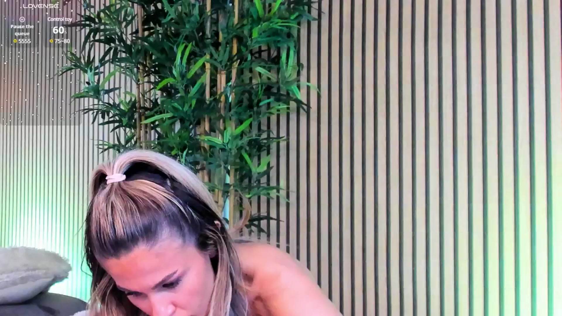 Gallery image thumbnail from Avril_Cyrus's myfreecams stream on, 03/20/2025, 15:15 image 20 of 20