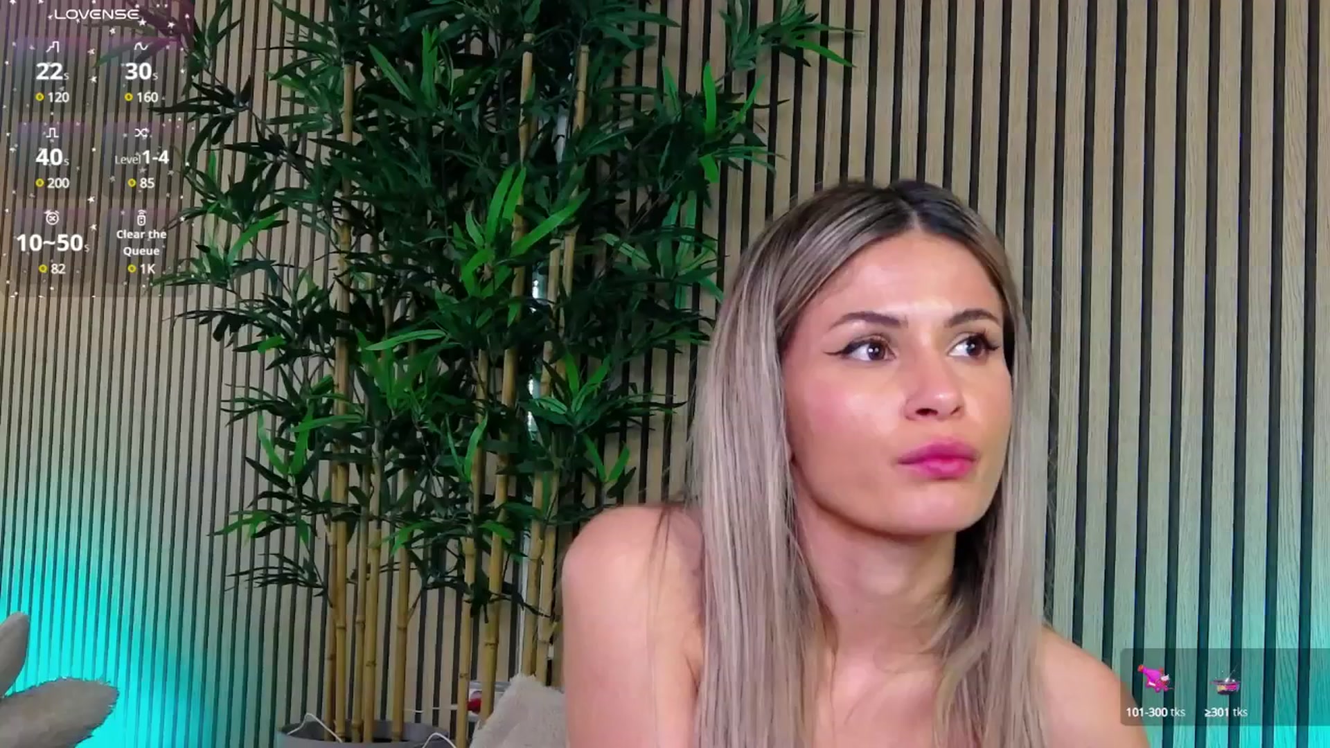 Gallery image thumbnail from Avril_Cyrus's myfreecams stream on, 03/28/2025, 14:08 image 15 of 20