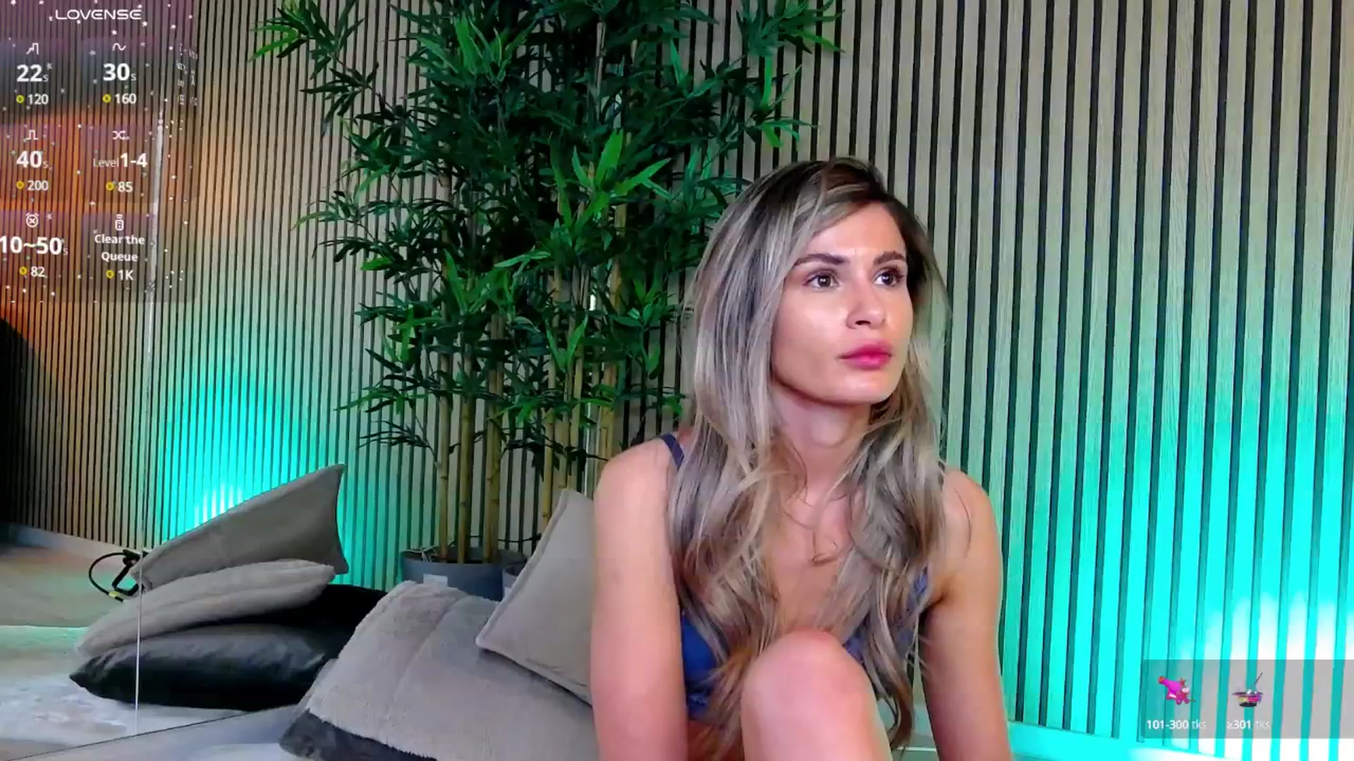 Gallery image thumbnail from Avril_Cyrus's myfreecams stream on, 04/12/2025, 12:33 image 15 of 20