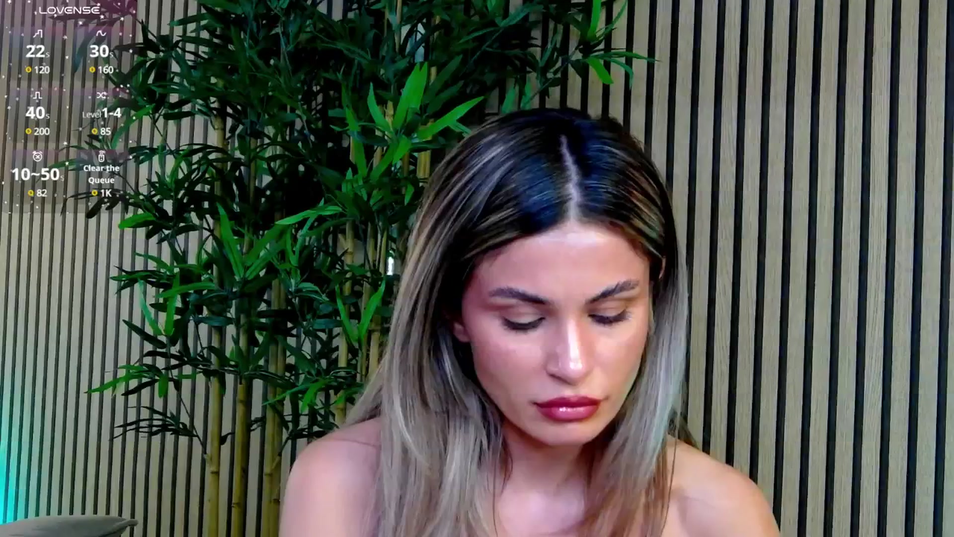 Gallery image thumbnail from Avril_Cyrus's myfreecams stream on, 04/16/2025, 13:58 image 3 of 20