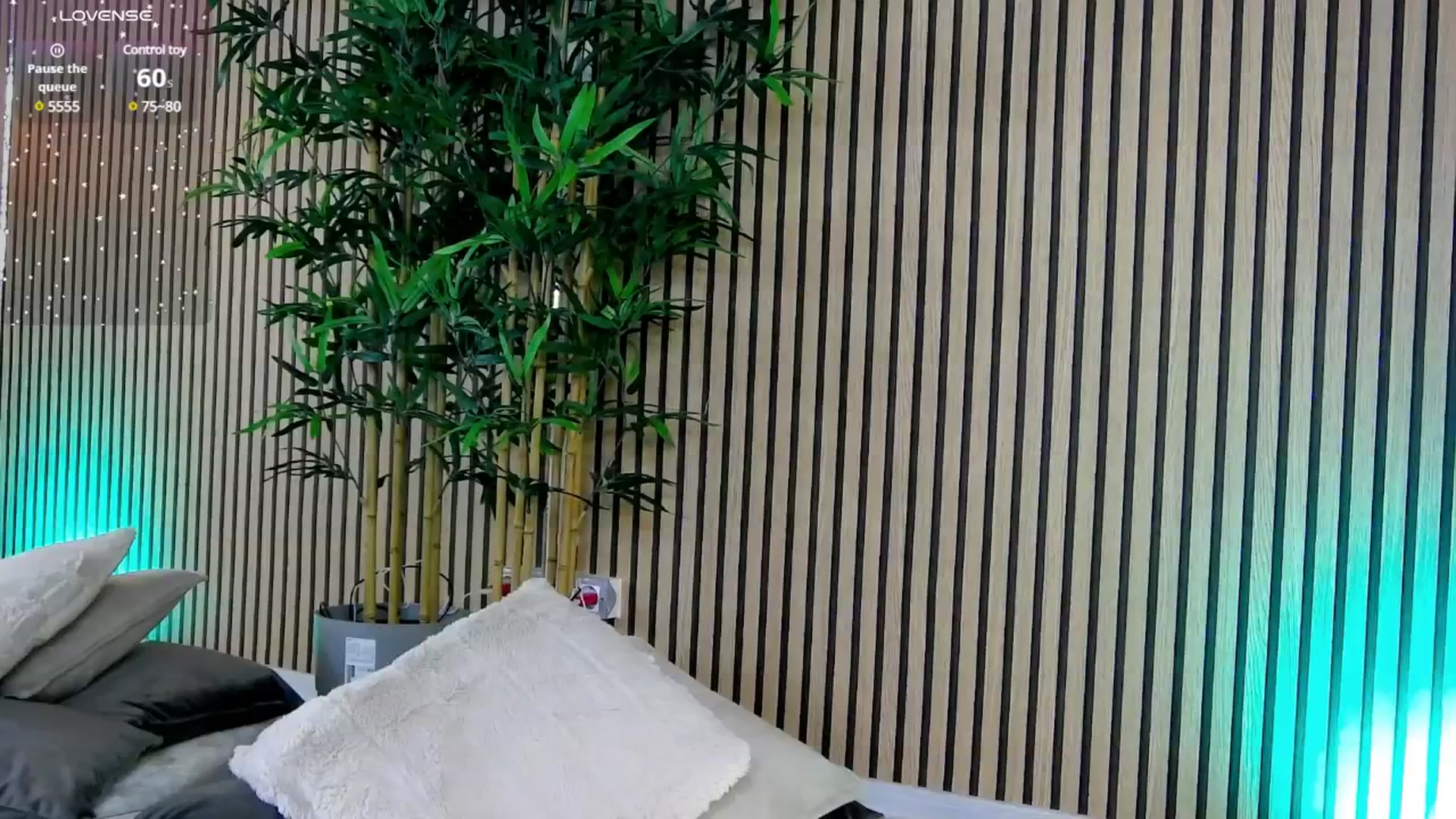 Gallery image thumbnail from Avril_Cyrus's myfreecams stream on, 04/23/2025, 12:55 image 8 of 20