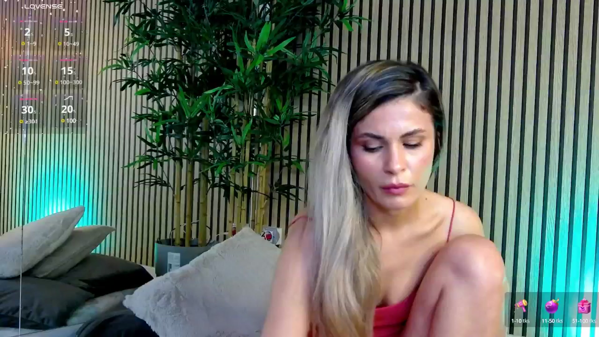 Gallery image thumbnail from Avril_Cyrus's myfreecams stream on, 04/23/2025, 13:53 image 17 of 20