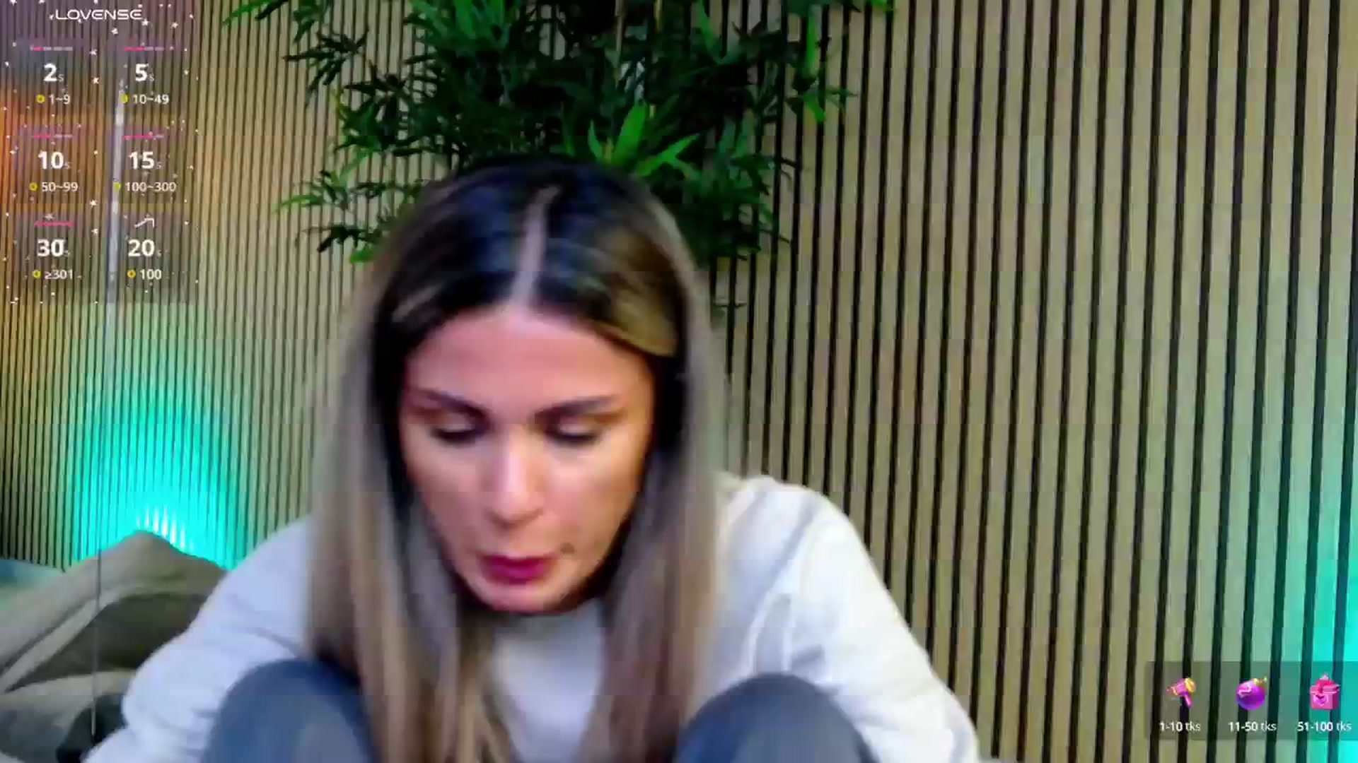 Gallery image thumbnail from Avril_Cyrus's myfreecams stream on, 04/27/2025, 12:27 image 20 of 20