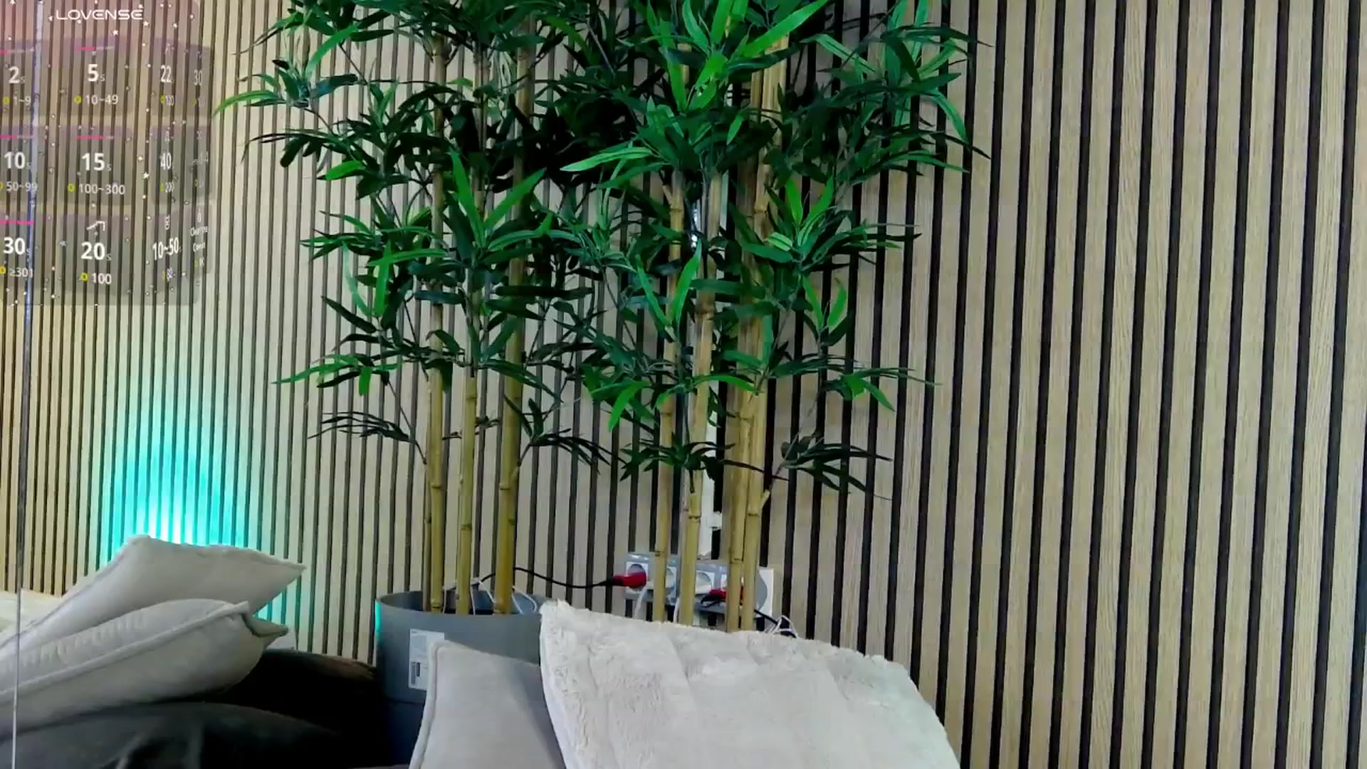 Gallery image thumbnail from Avril_Cyrus's myfreecams stream on, 05/16/2025, 10:49 image 20 of 20
