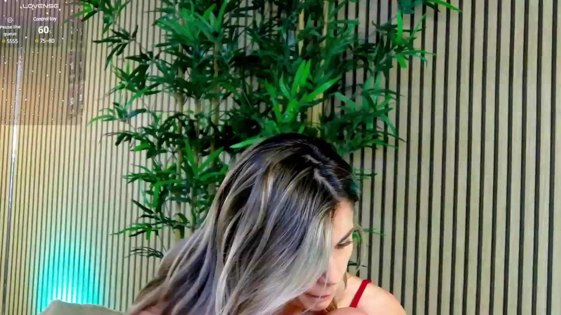 Gallery image thumbnail from Avril_Cyrus's myfreecams stream on, 05/16/2025, 10:49 image 15 of 20