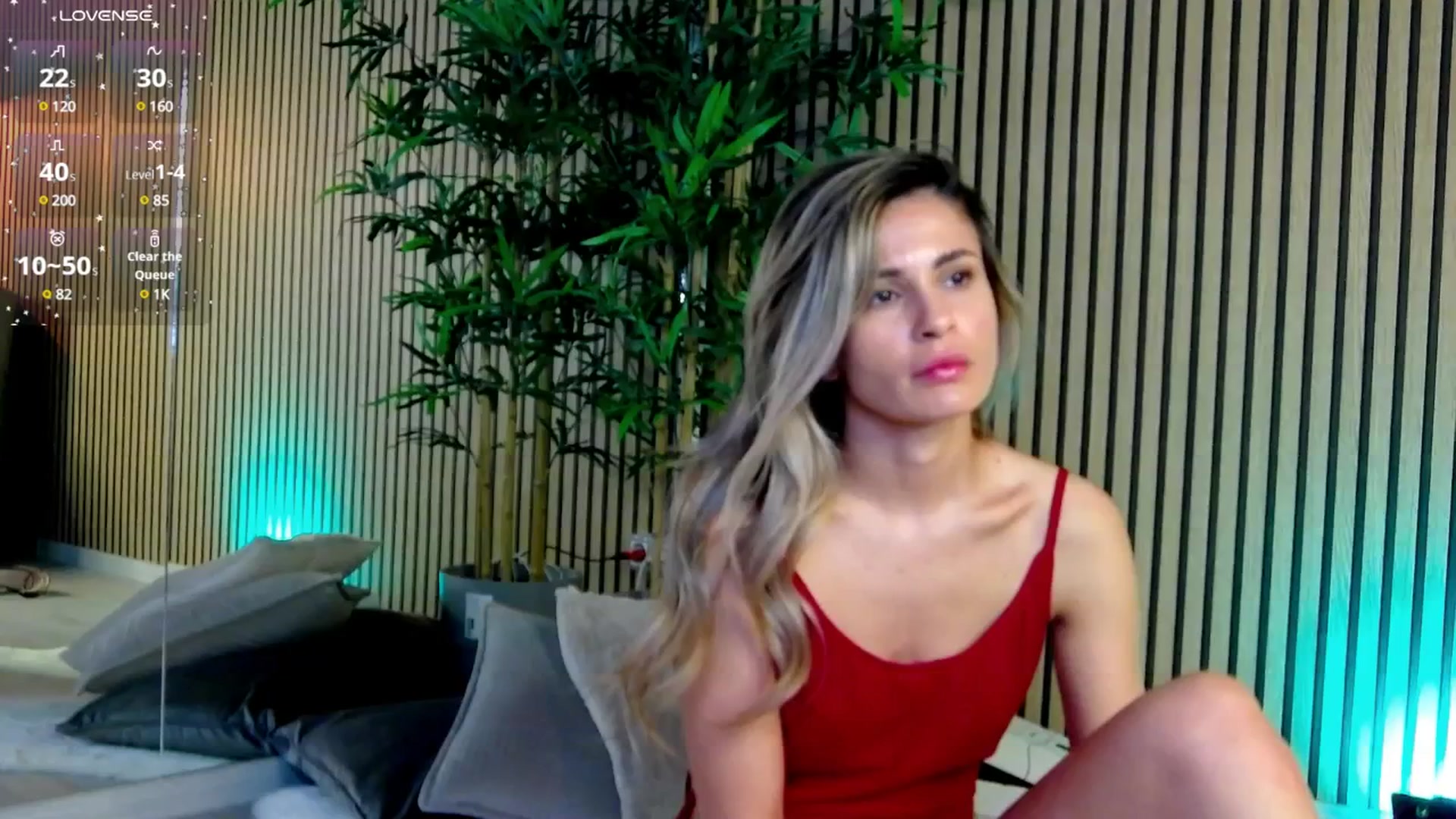 Gallery image thumbnail from Avril_Cyrus's myfreecams stream on, 05/16/2025, 13:05 image 6 of 20