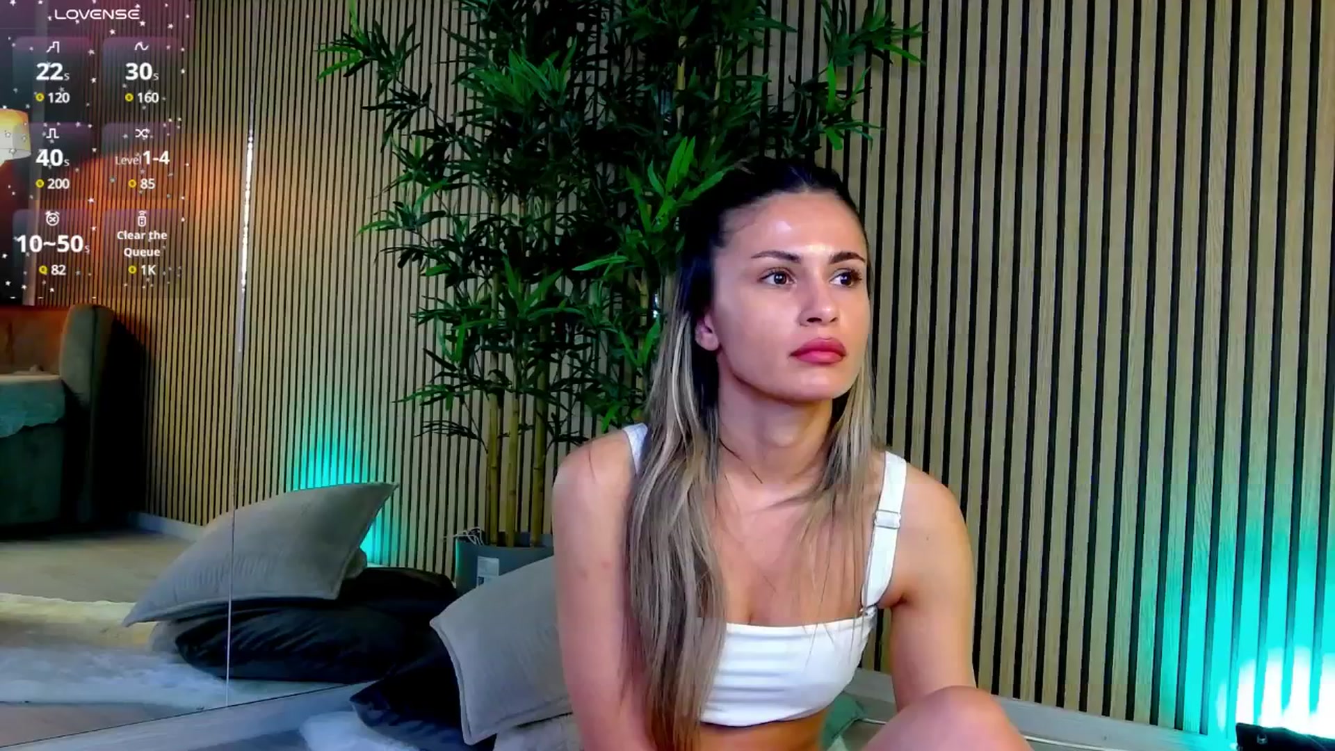 Gallery image thumbnail from Avril_Cyrus's myfreecams stream on, 05/19/2025, 09:43 image 11 of 20