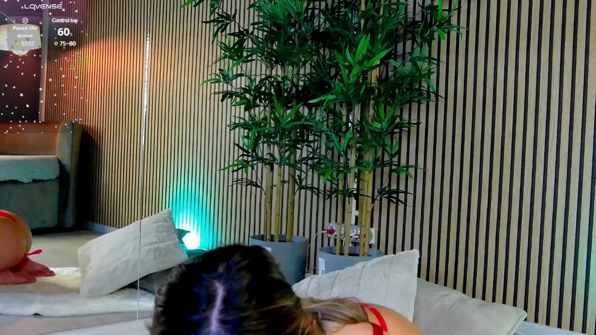 Gallery image thumbnail from Avril_Cyrus's myfreecams stream on, 05/21/2025, 12:33 image 14 of 20