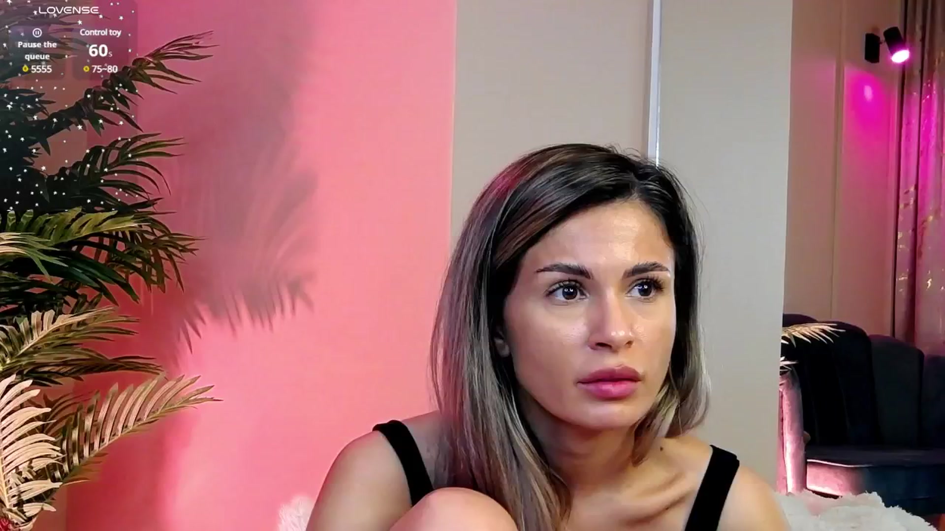 Gallery image thumbnail from Avril_Cyrus's myfreecams stream on, 05/31/2025, 13:07 image 12 of 20