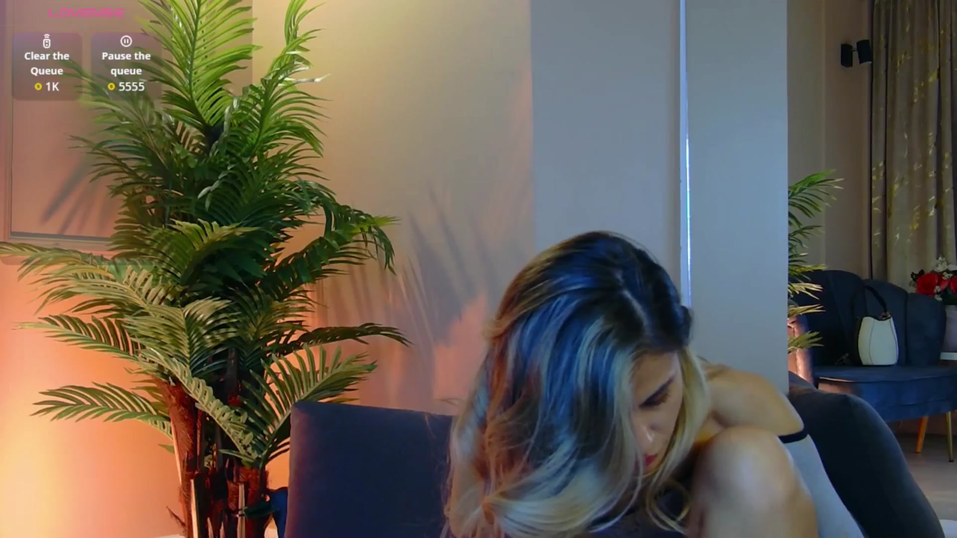 Gallery image thumbnail from Avril_Cyrus's myfreecams stream on, 08/22/2025, 12:46 image 18 of 20