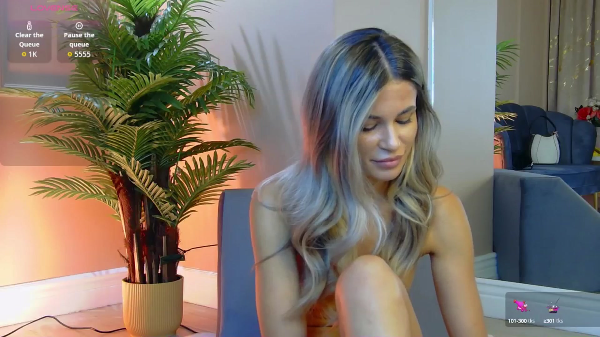 Gallery image thumbnail from Avril_Cyrus's myfreecams stream on, 09/13/2025, 12:13 image 8 of 20