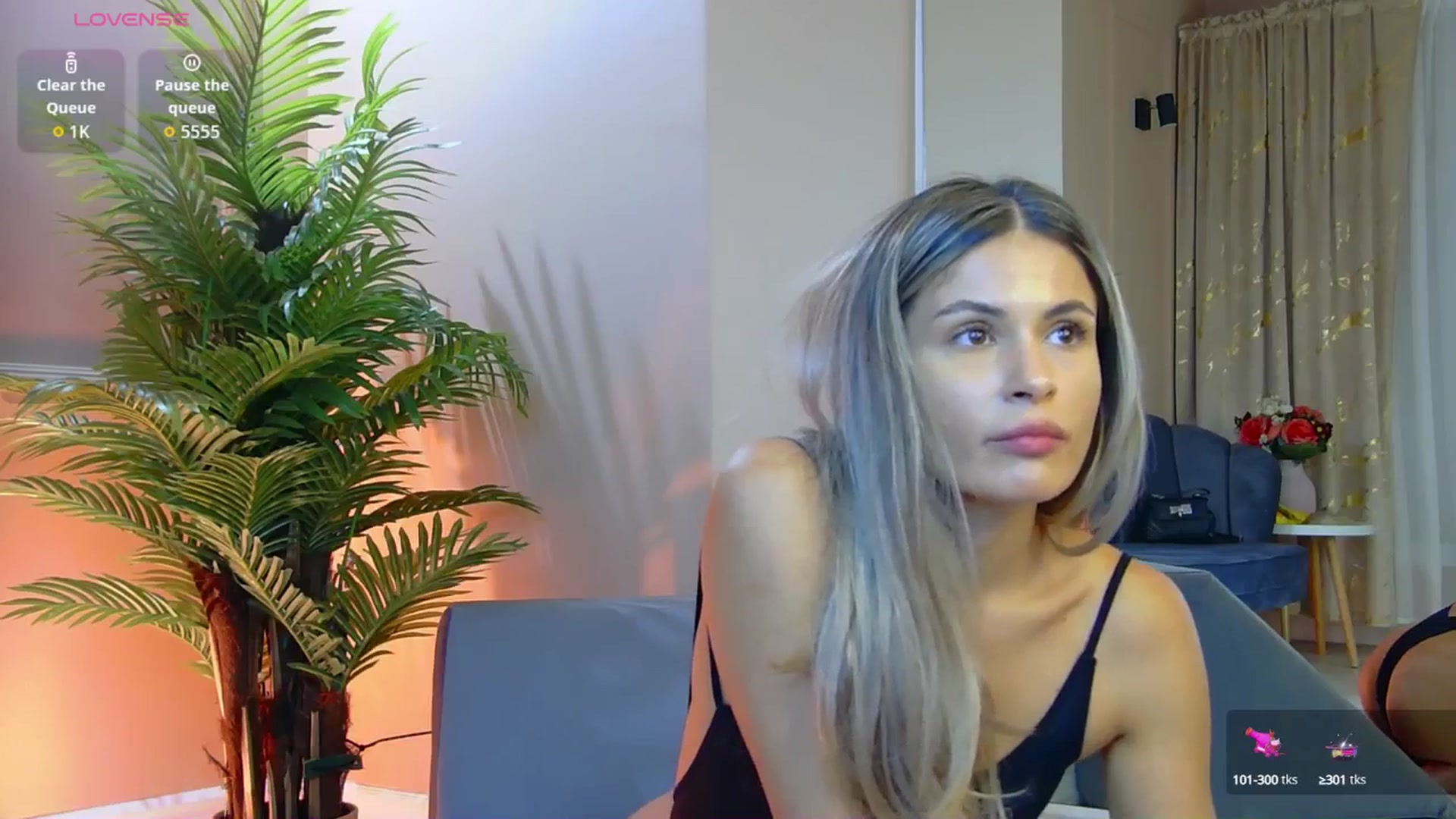 Gallery image thumbnail from Avril_Cyrus's myfreecams stream on, 09/16/2025, 13:13 image 10 of 20