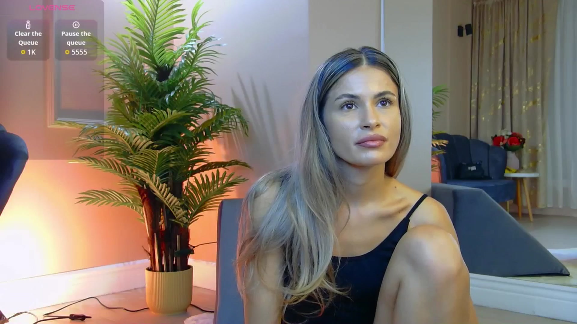 Gallery image thumbnail from Avril_Cyrus's myfreecams stream on, 09/16/2025, 13:13 image 2 of 20