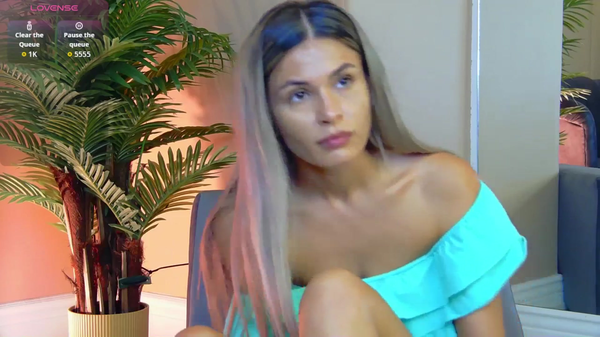 Gallery image thumbnail from Avril_Cyrus's myfreecams stream on, 09/18/2025, 12:21 image 3 of 20
