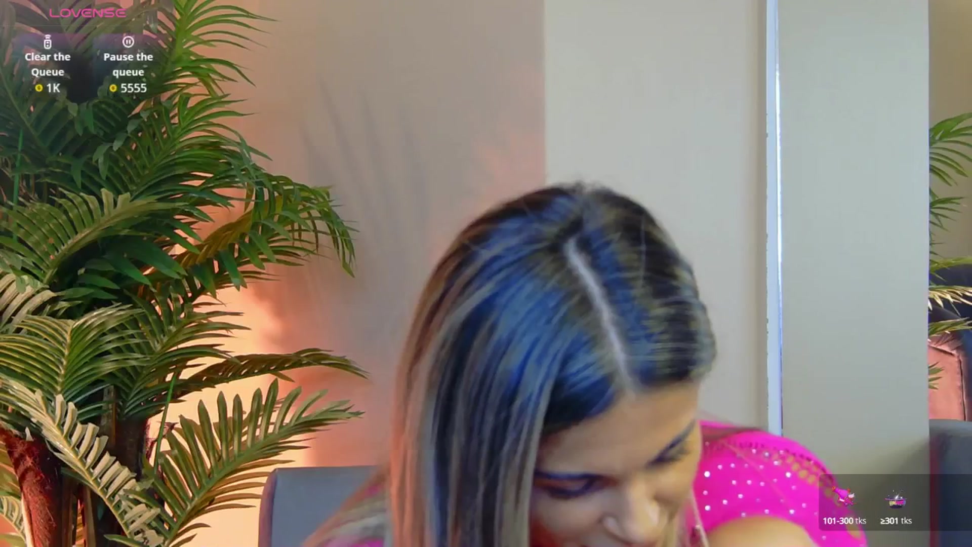 Gallery image thumbnail from Avril_Cyrus's myfreecams stream on, 09/30/2025, 13:02 image 11 of 20