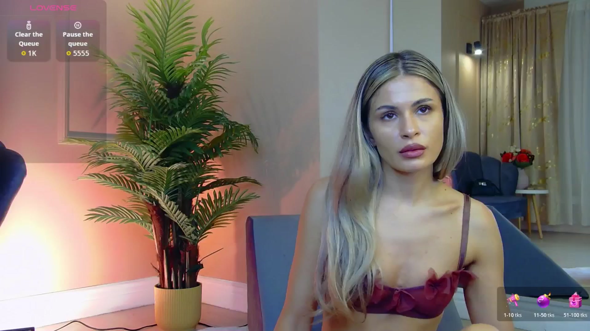 Gallery image thumbnail from Avril_Cyrus's myfreecams stream on, 10/21/2025, 11:45 image 15 of 20