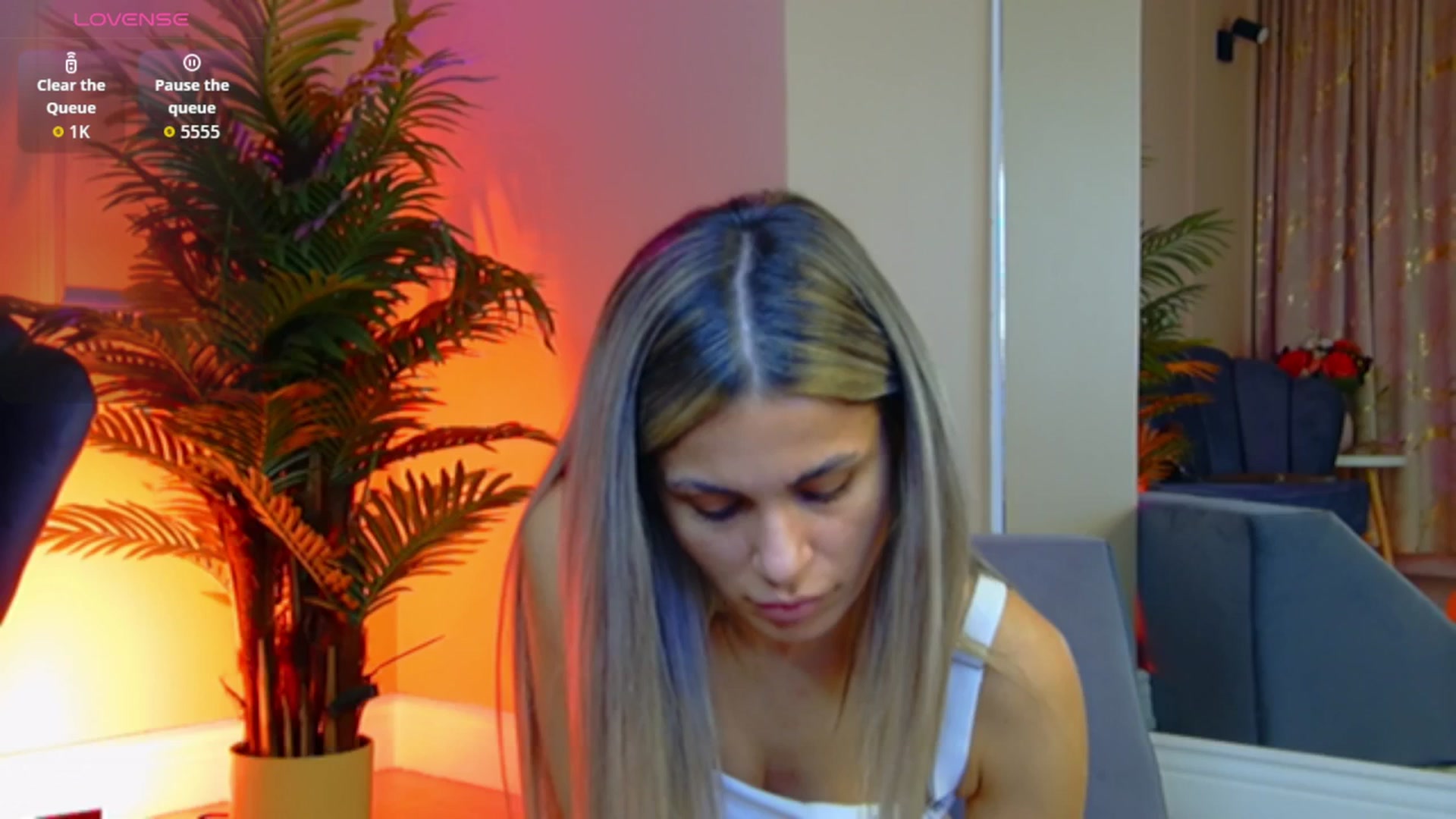 Gallery image thumbnail from Avril_Cyrus's myfreecams stream on, 11/11/2025, 10:01 image 10 of 20