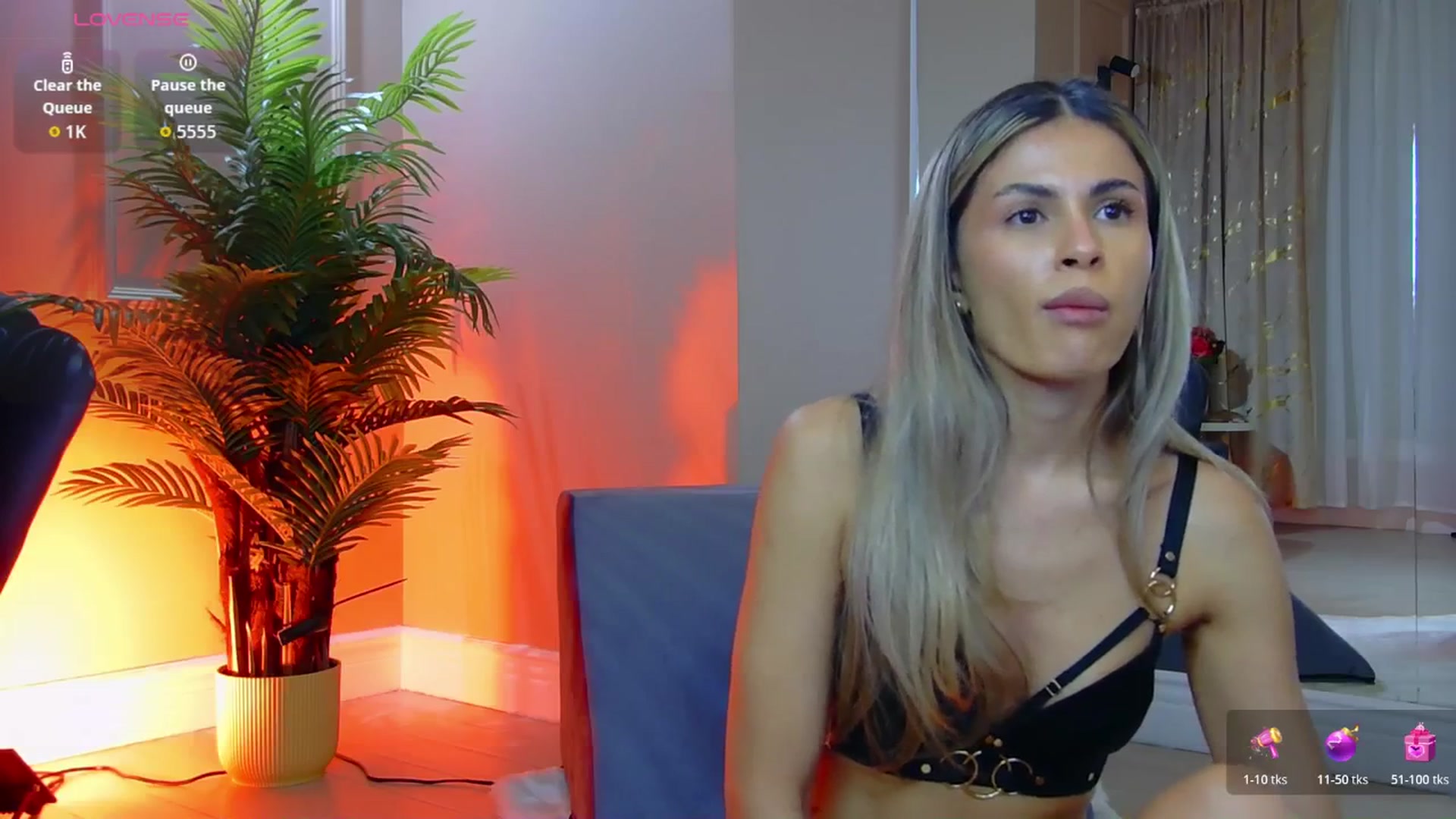 Gallery image thumbnail from Avril_Cyrus's myfreecams stream on, 12/09/2025, 13:19 image 11 of 20