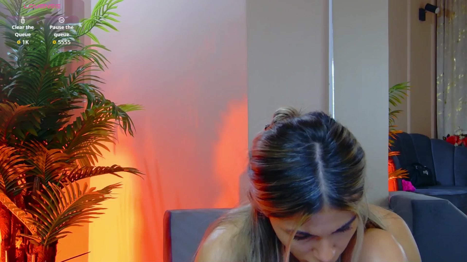 Gallery image thumbnail from Avril_Cyrus's myfreecams stream on, 12/12/2025, 13:17 image 6 of 20