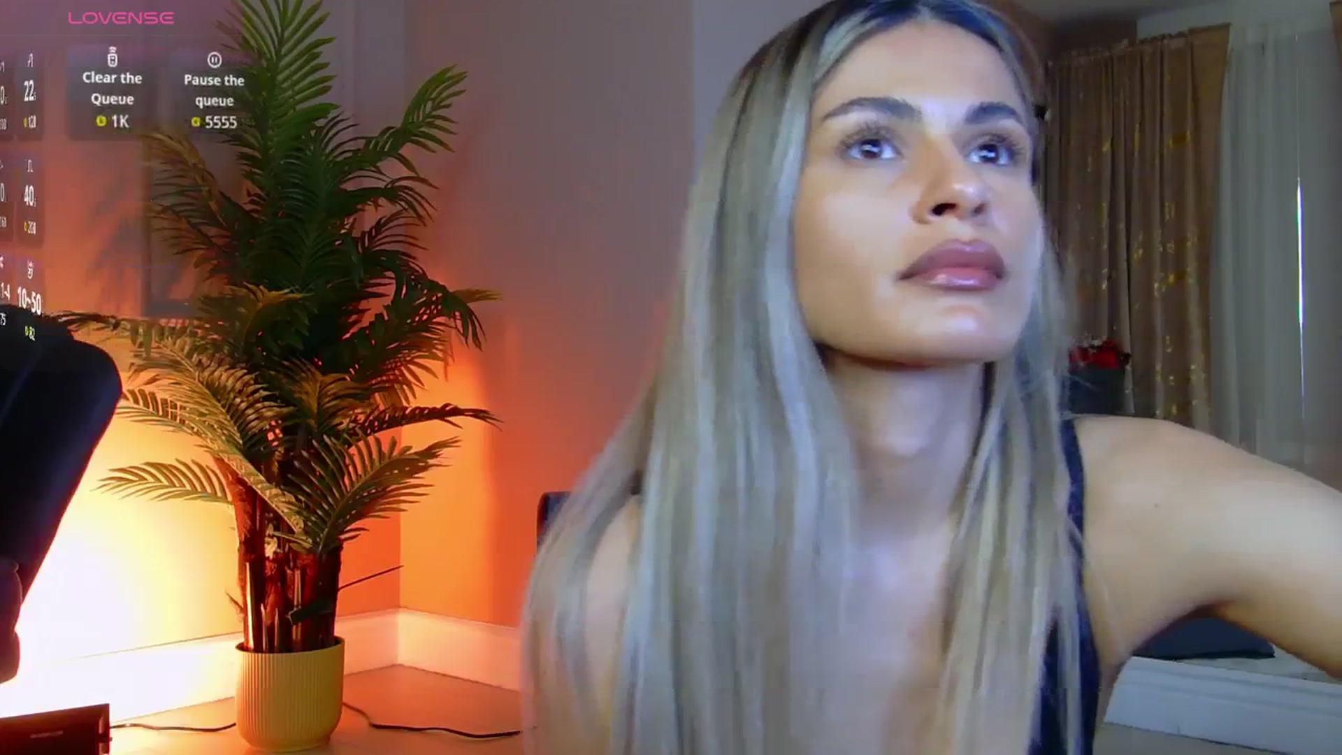 Gallery image thumbnail from Avril_Cyrus's myfreecams stream on, 12/17/2025, 13:20 image 10 of 20
