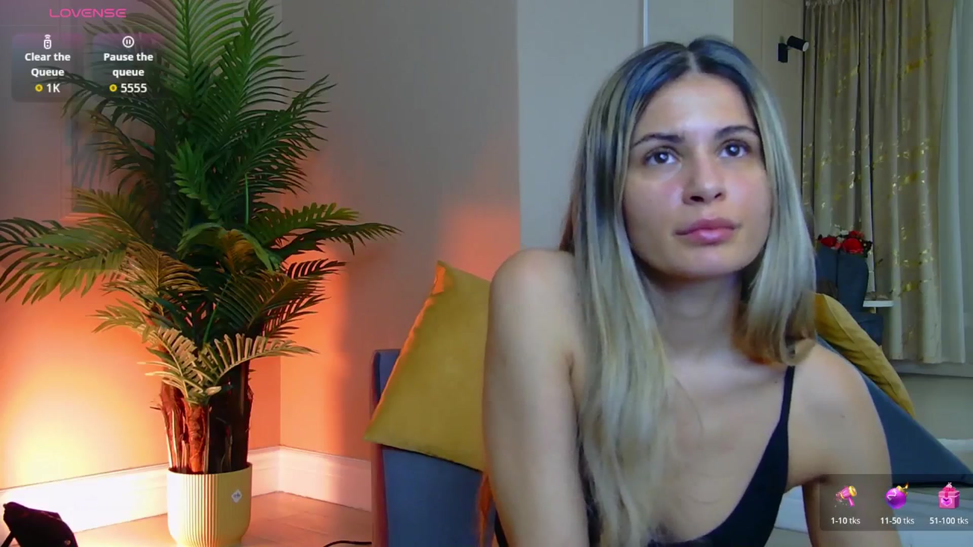 Gallery image thumbnail from Avril_Cyrus's myfreecams stream on, 02/18/2026, 11:20 image 3 of 20