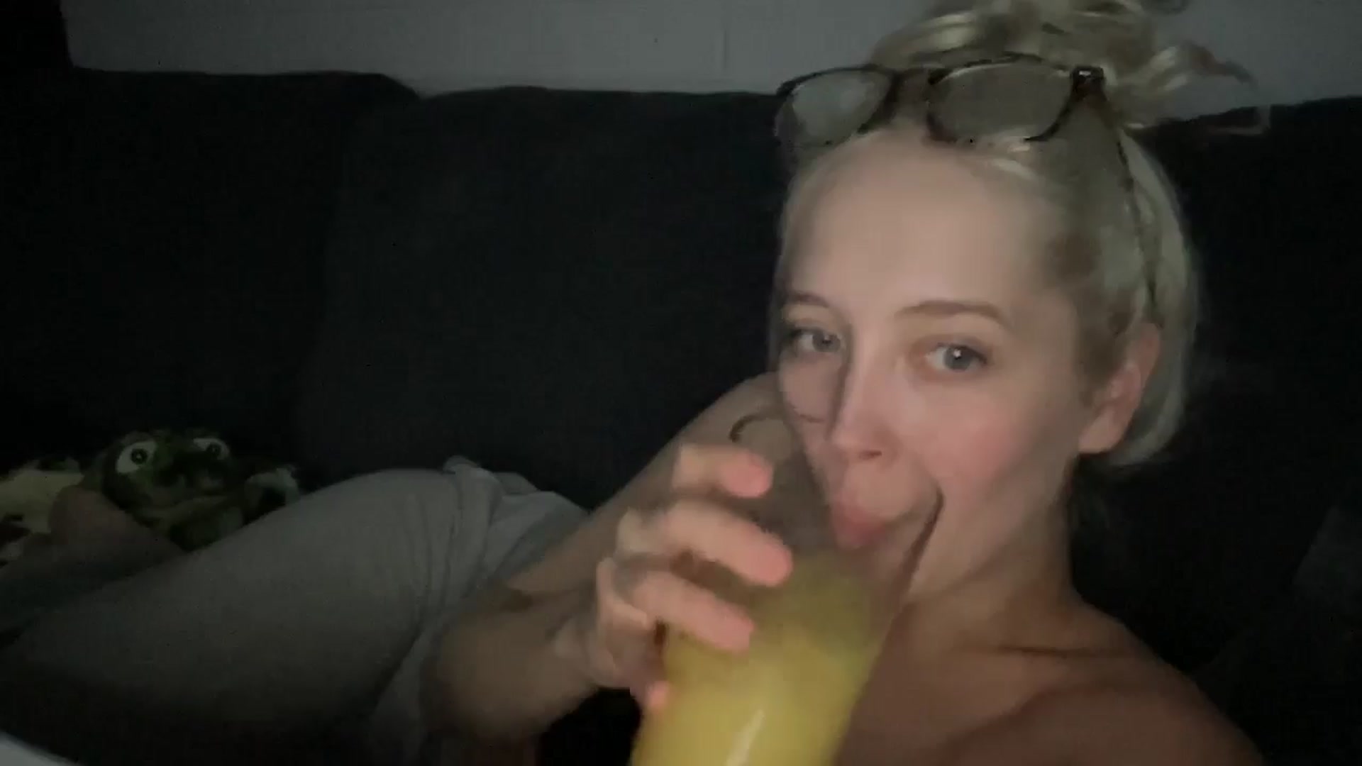 Gallery image thumbnail from Avsbliss's myfreecams stream on, 04/15/2025, 05:22 image 9 of 20
