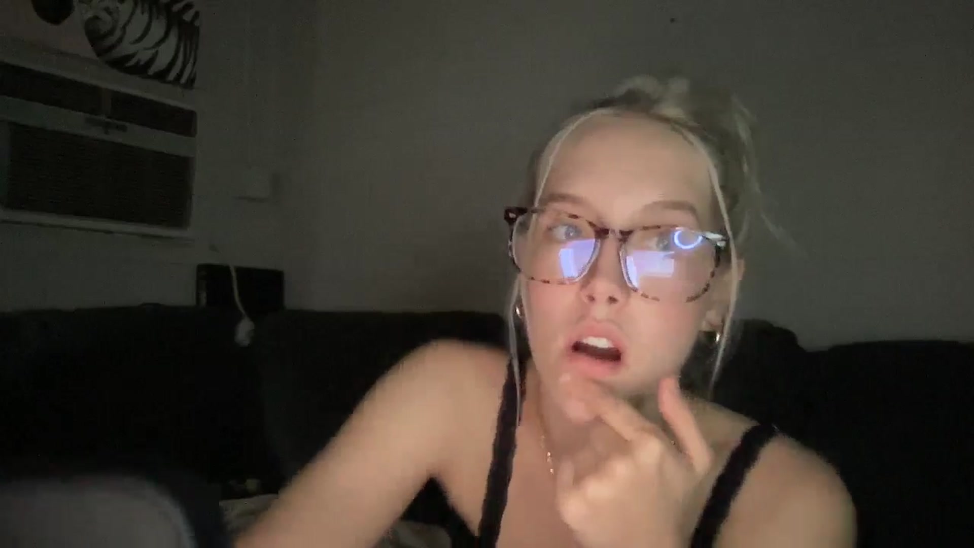 Gallery image thumbnail from Avsbliss's myfreecams stream on, 04/15/2025, 22:44 image 6 of 20