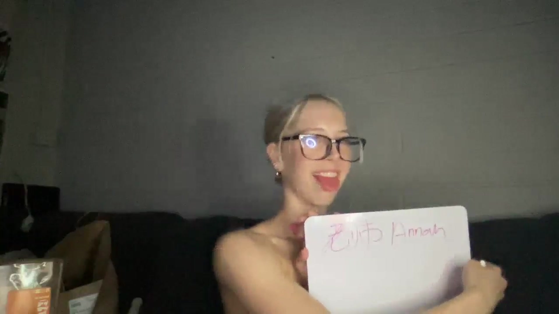 Gallery image thumbnail from Avsbliss's myfreecams stream on, 04/18/2025, 03:07 image 6 of 20