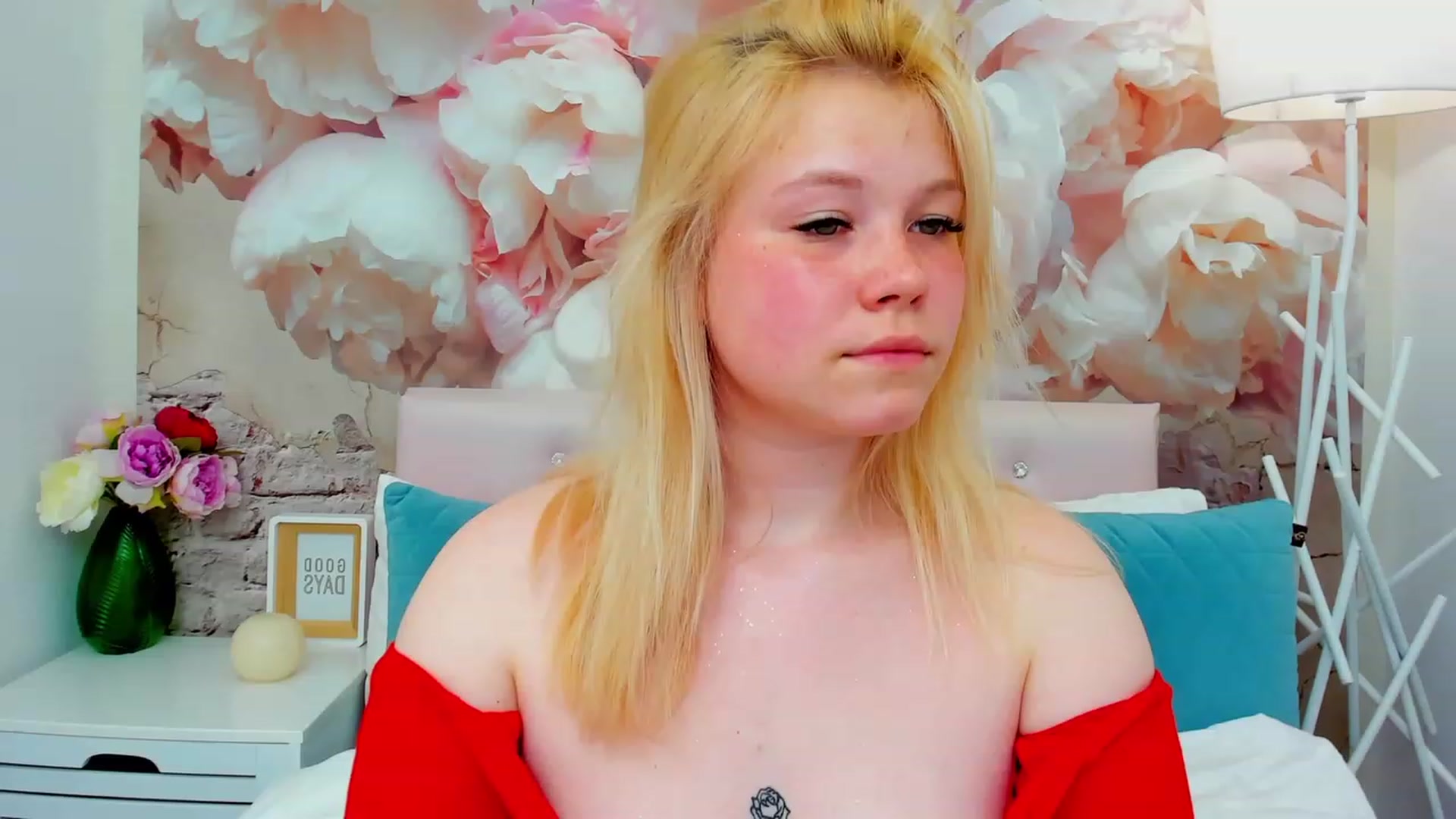 Gallery image thumbnail from AvyPearl's myfreecams stream on, 05/25/2023, 15:18 image 14 of 20