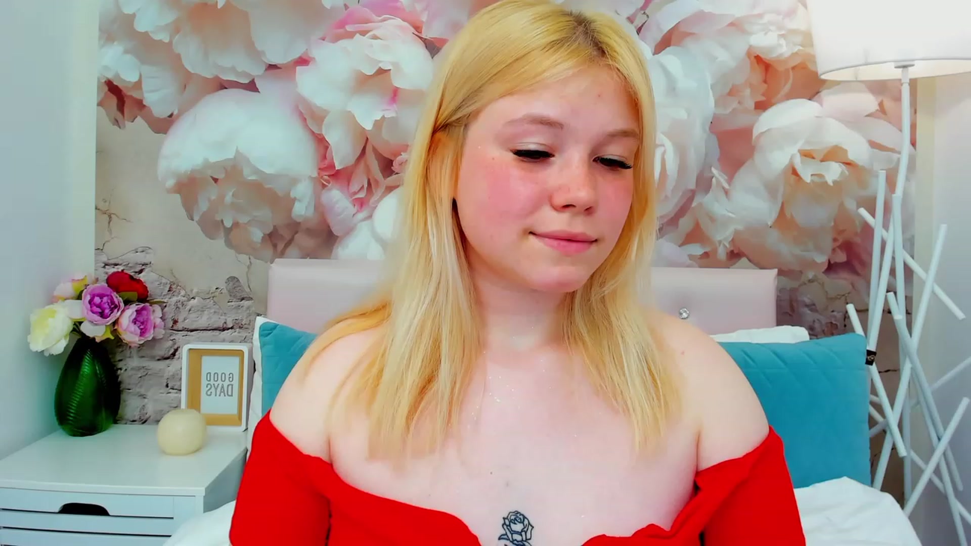 Gallery image thumbnail from AvyPearl's myfreecams stream on, 05/25/2023, 15:18 image 10 of 20