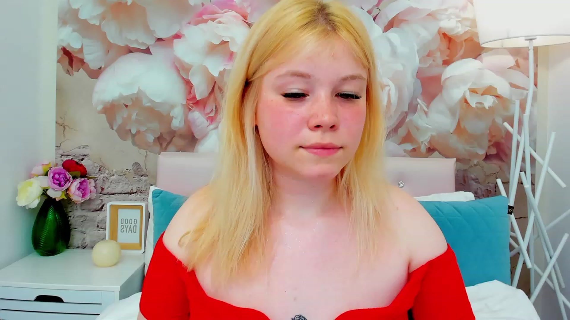 Gallery image thumbnail from AvyPearl's myfreecams stream on, 05/25/2023, 15:18 image 2 of 20
