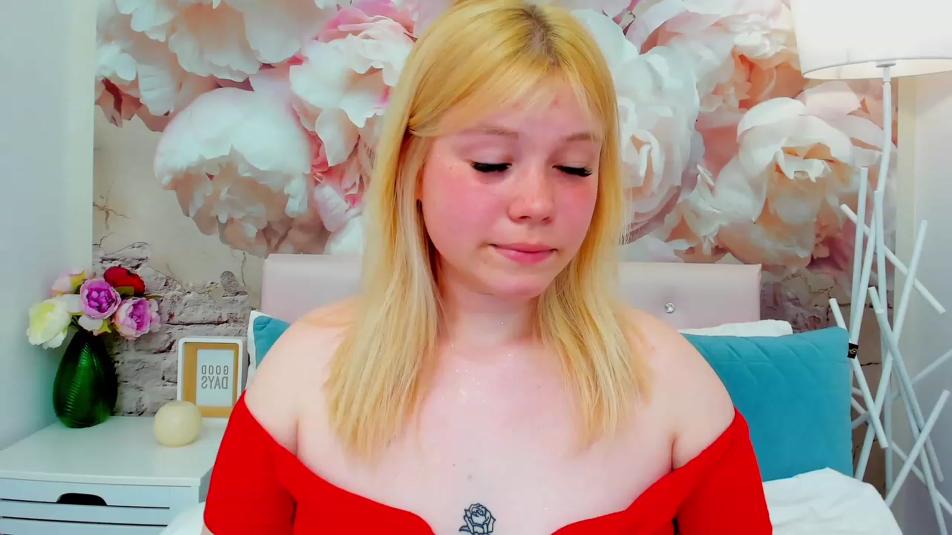 Gallery image thumbnail from AvyPearl's myfreecams stream on, 05/25/2023, 15:18 image 8 of 20