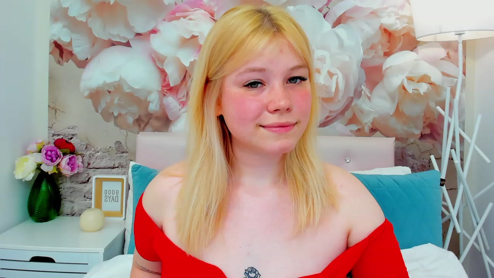 Gallery image thumbnail from AvyPearl's myfreecams stream on, 05/25/2023, 15:18 image 7 of 20