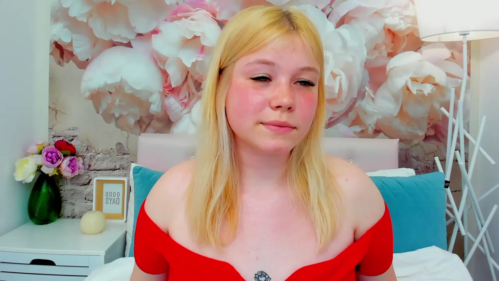 Gallery image thumbnail from AvyPearl's myfreecams stream on, 05/25/2023, 15:18 image 9 of 20