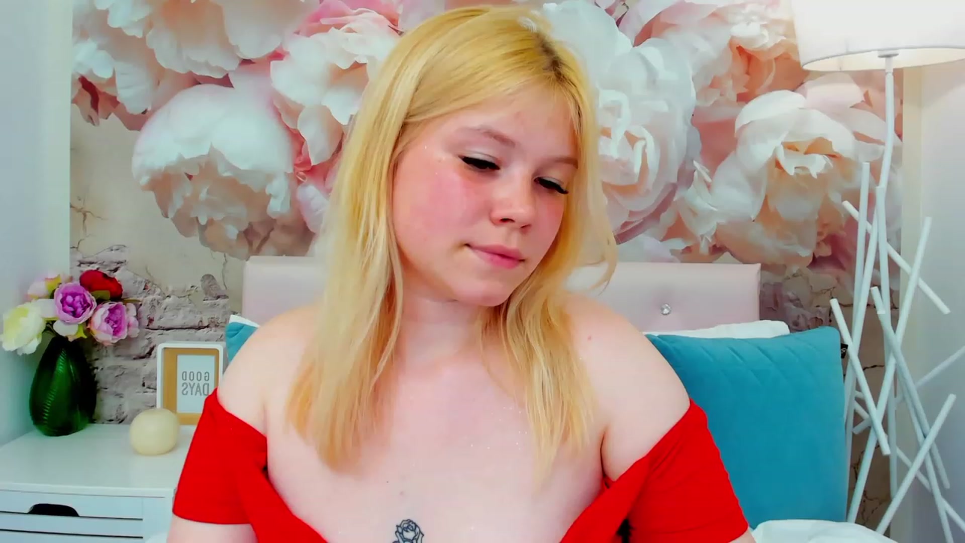 Gallery image thumbnail from AvyPearl's myfreecams stream on, 05/25/2023, 18:36 image 12 of 20