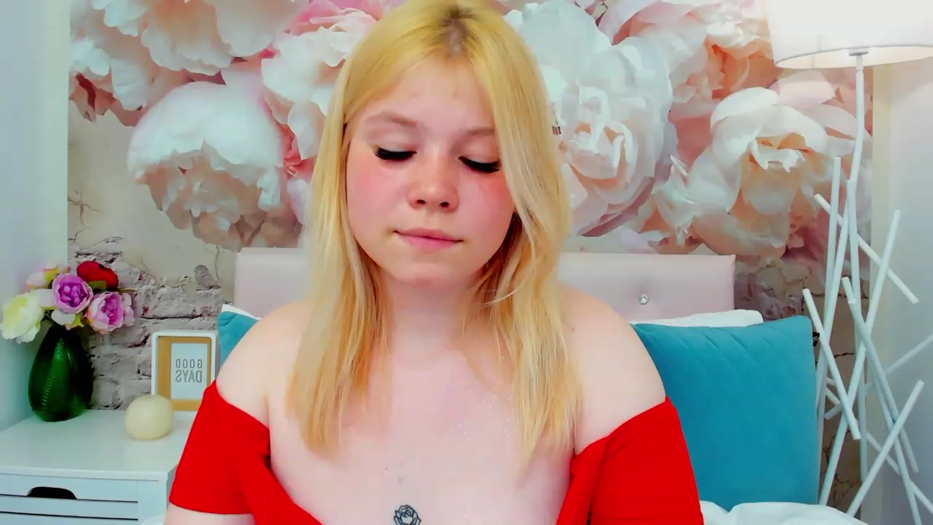 Gallery image thumbnail from AvyPearl's myfreecams stream on, 05/25/2023, 18:36 image 14 of 20
