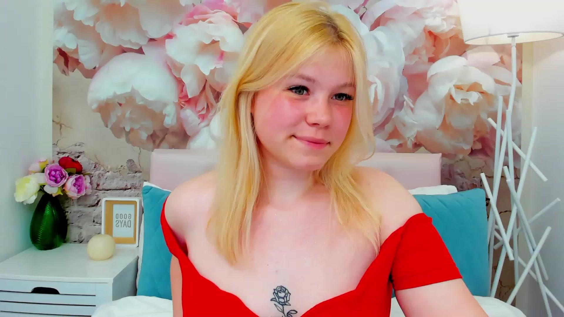 Gallery image thumbnail from AvyPearl's myfreecams stream on, 05/25/2023, 18:36 image 17 of 20