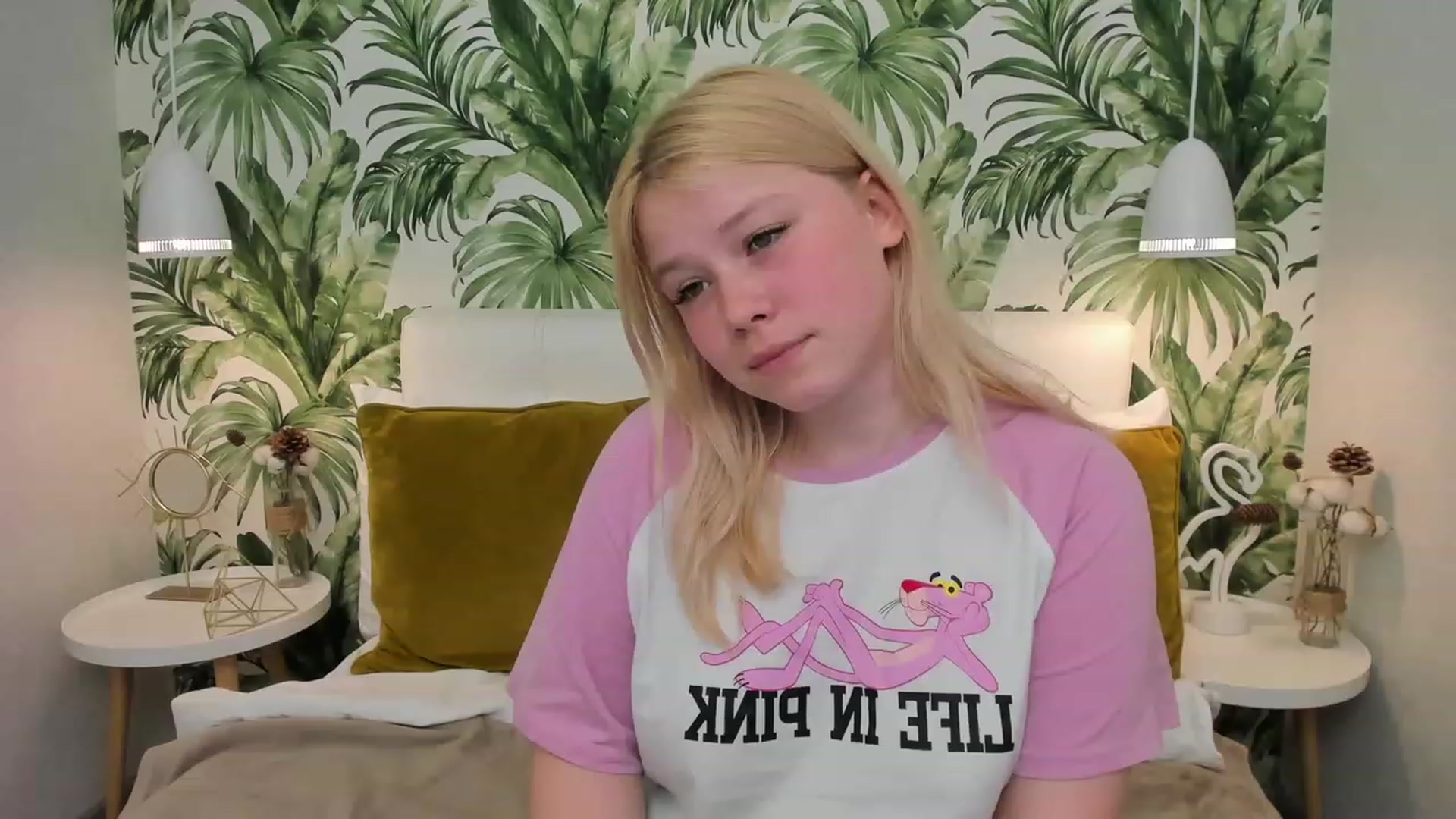 Gallery image thumbnail from AvyPearl's myfreecams stream on, 05/27/2023, 16:29 image 20 of 20