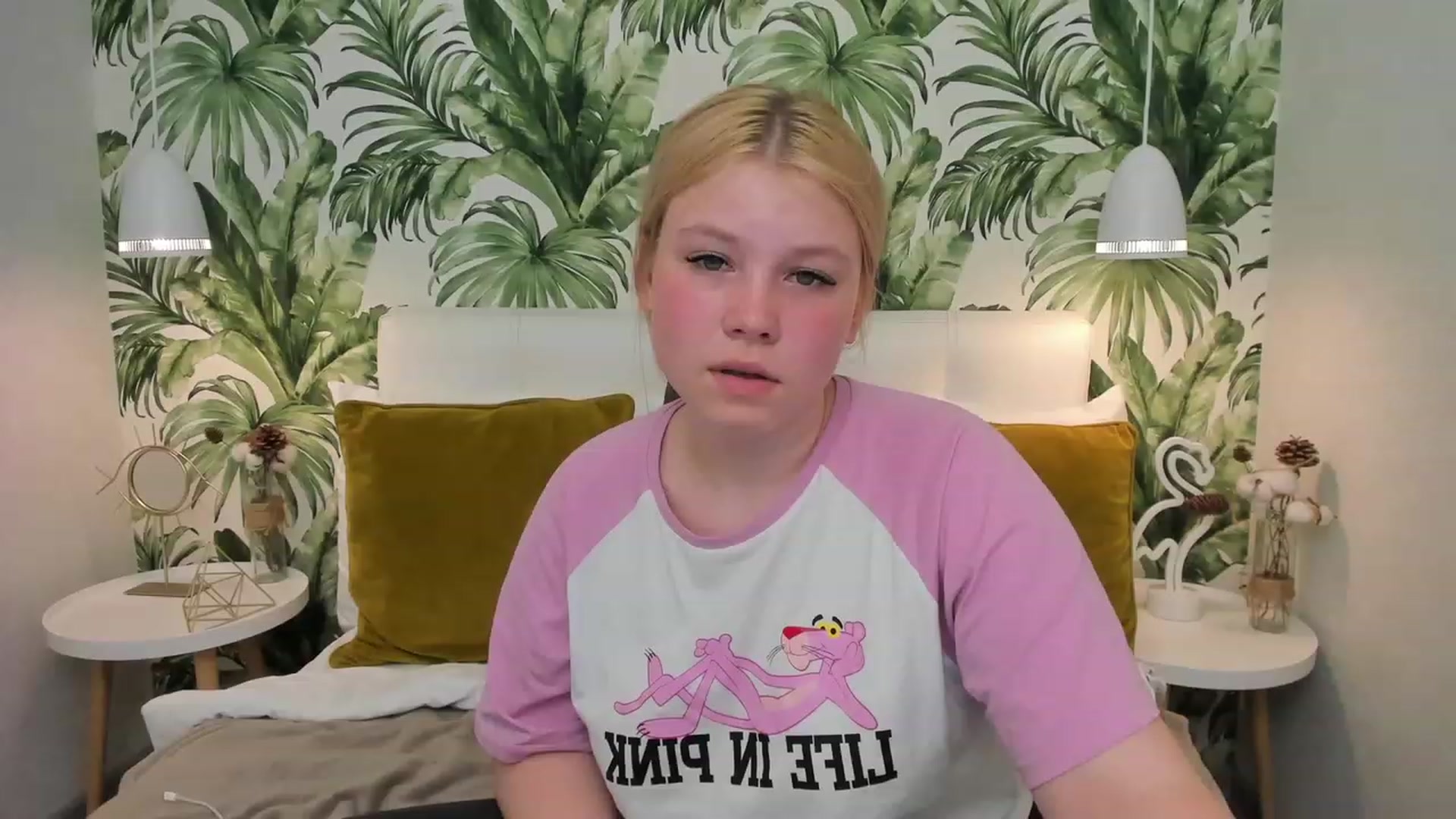 Gallery image thumbnail from AvyPearl's myfreecams stream on, 05/27/2023, 19:01 image 2 of 20
