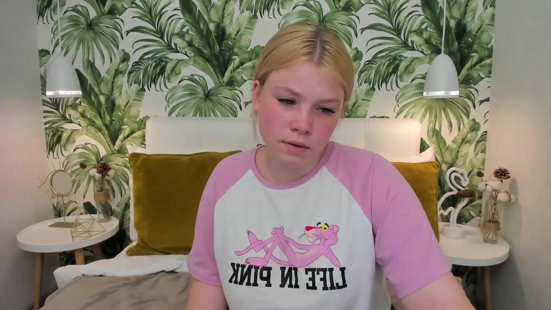 Gallery image thumbnail from AvyPearl's myfreecams stream on, 05/27/2023, 19:01 image 19 of 20