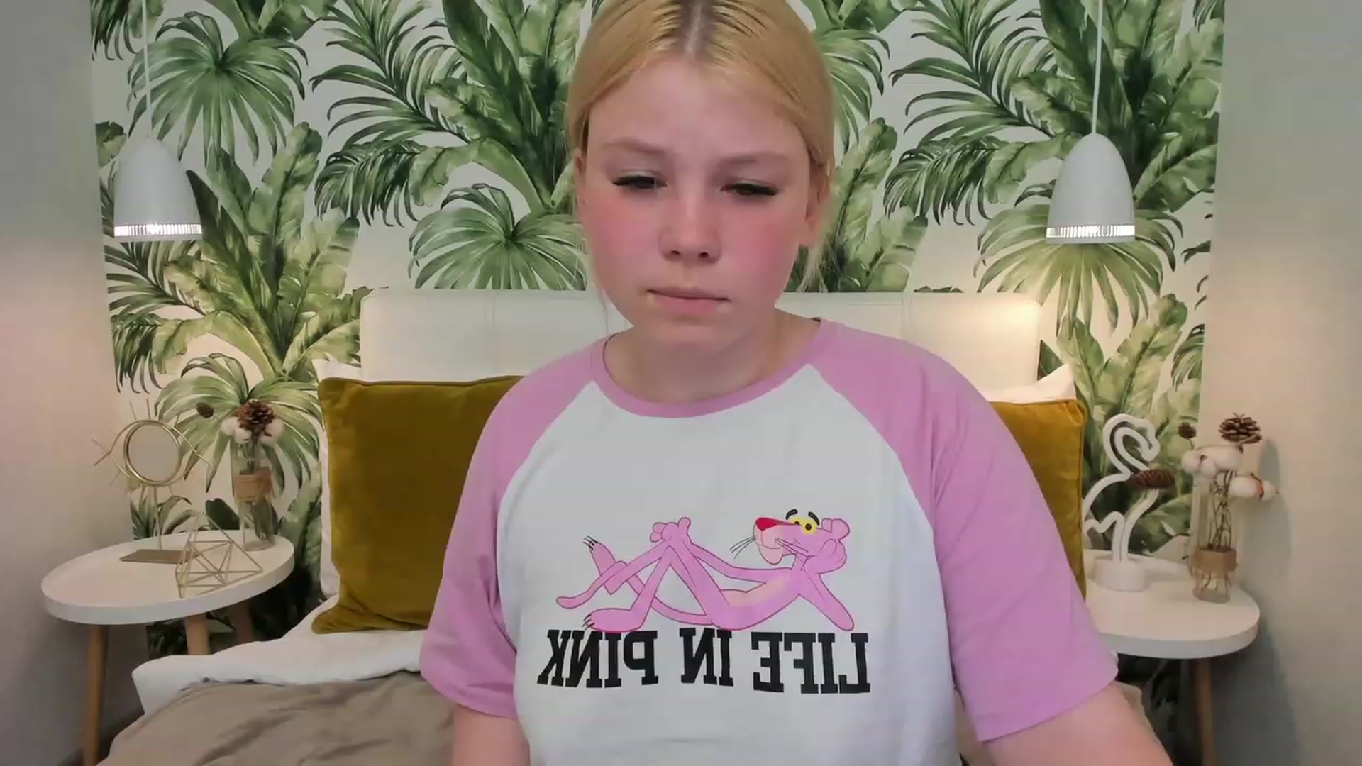 Gallery image thumbnail from AvyPearl's myfreecams stream on, 05/27/2023, 19:01 image 16 of 20