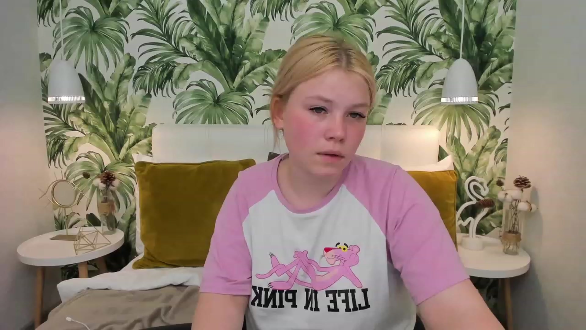 Gallery image thumbnail from AvyPearl's myfreecams stream on, 05/27/2023, 19:01 image 4 of 20