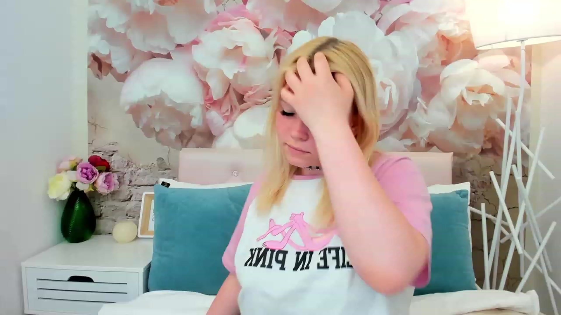 Gallery image thumbnail from AvyPearl's myfreecams stream on, 05/29/2023, 13:22 image 8 of 20