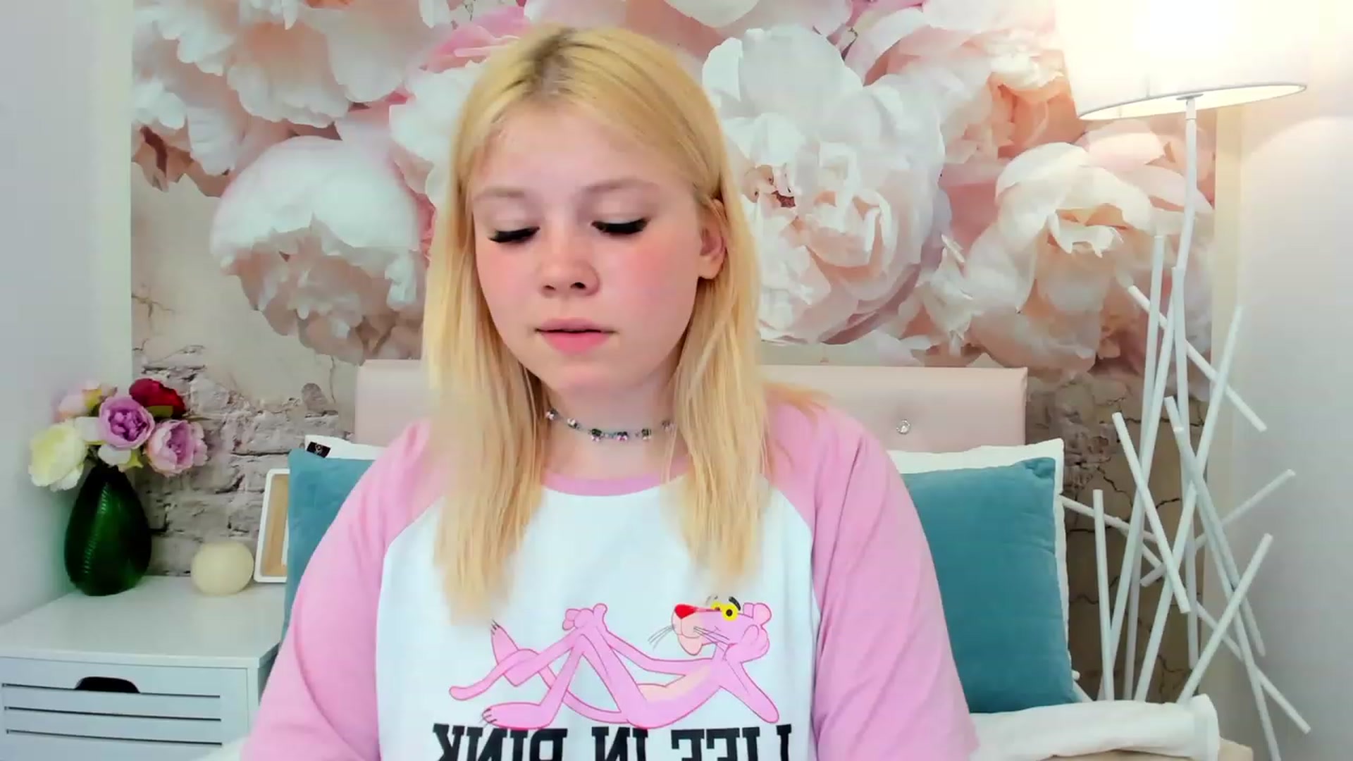 Gallery image thumbnail from AvyPearl's myfreecams stream on, 05/29/2023, 17:20 image 11 of 20