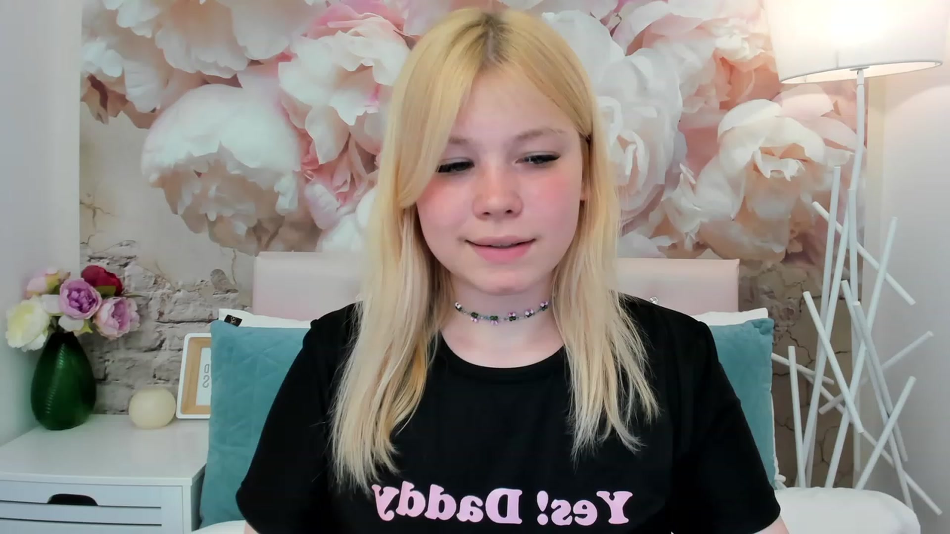Gallery image thumbnail from AvyPearl's myfreecams stream on, 05/30/2023, 14:29 image 16 of 20