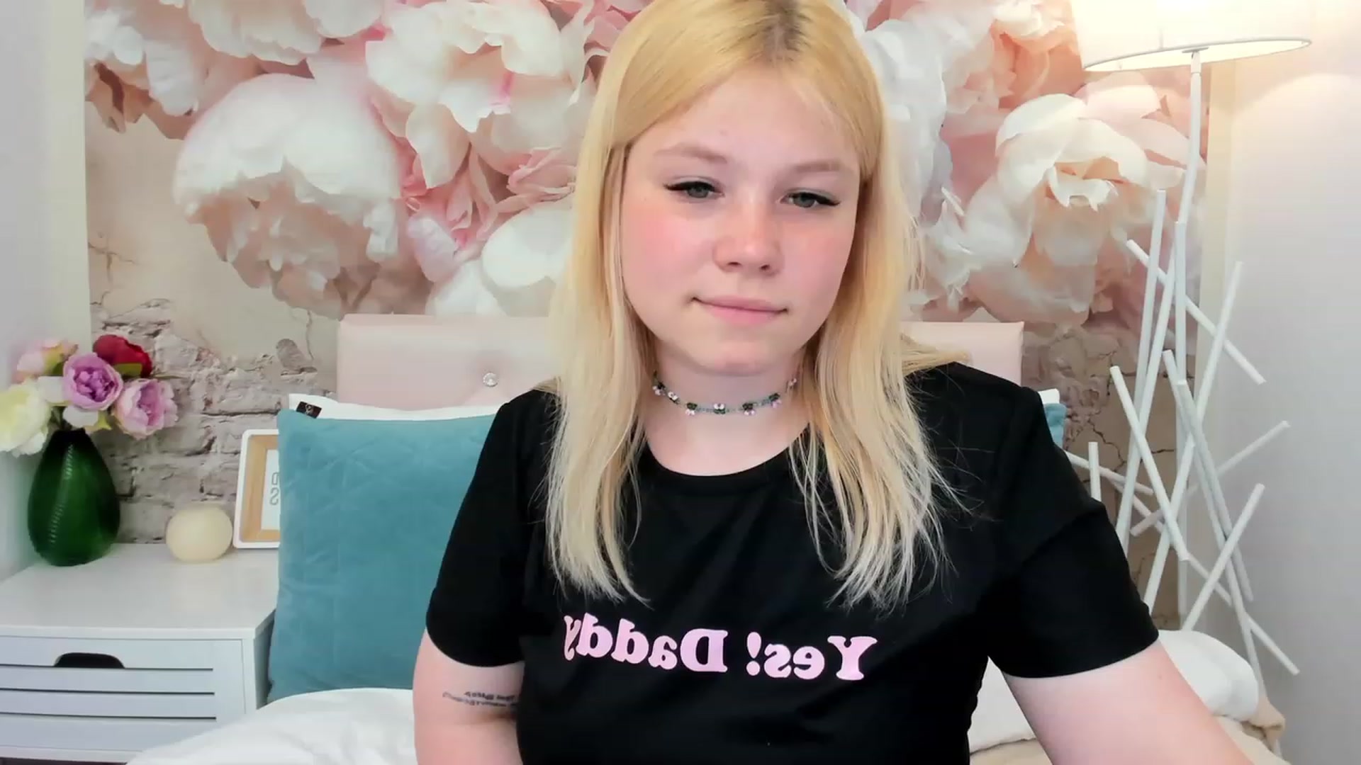 Gallery image thumbnail from AvyPearl's myfreecams stream on, 05/30/2023, 17:54 image 3 of 20