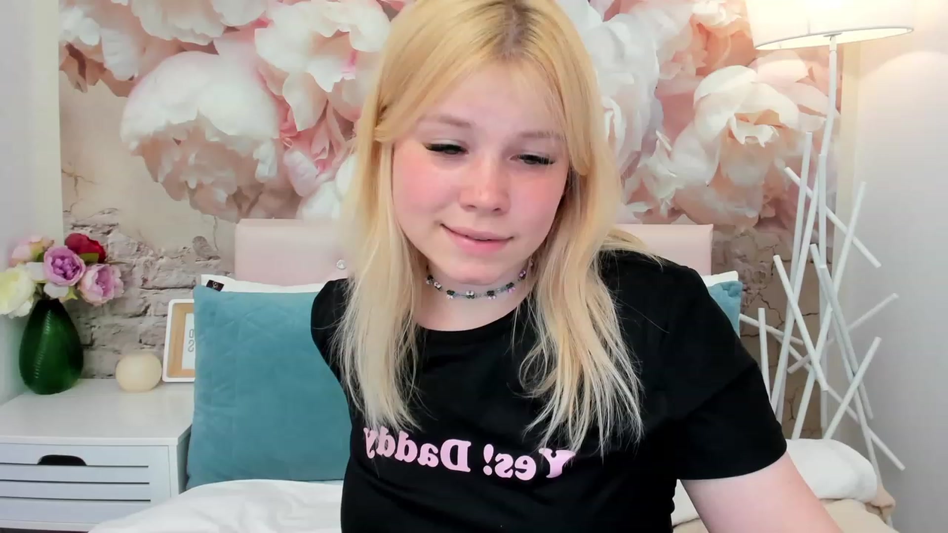 Gallery image thumbnail from AvyPearl's myfreecams stream on, 05/30/2023, 17:54 image 14 of 20