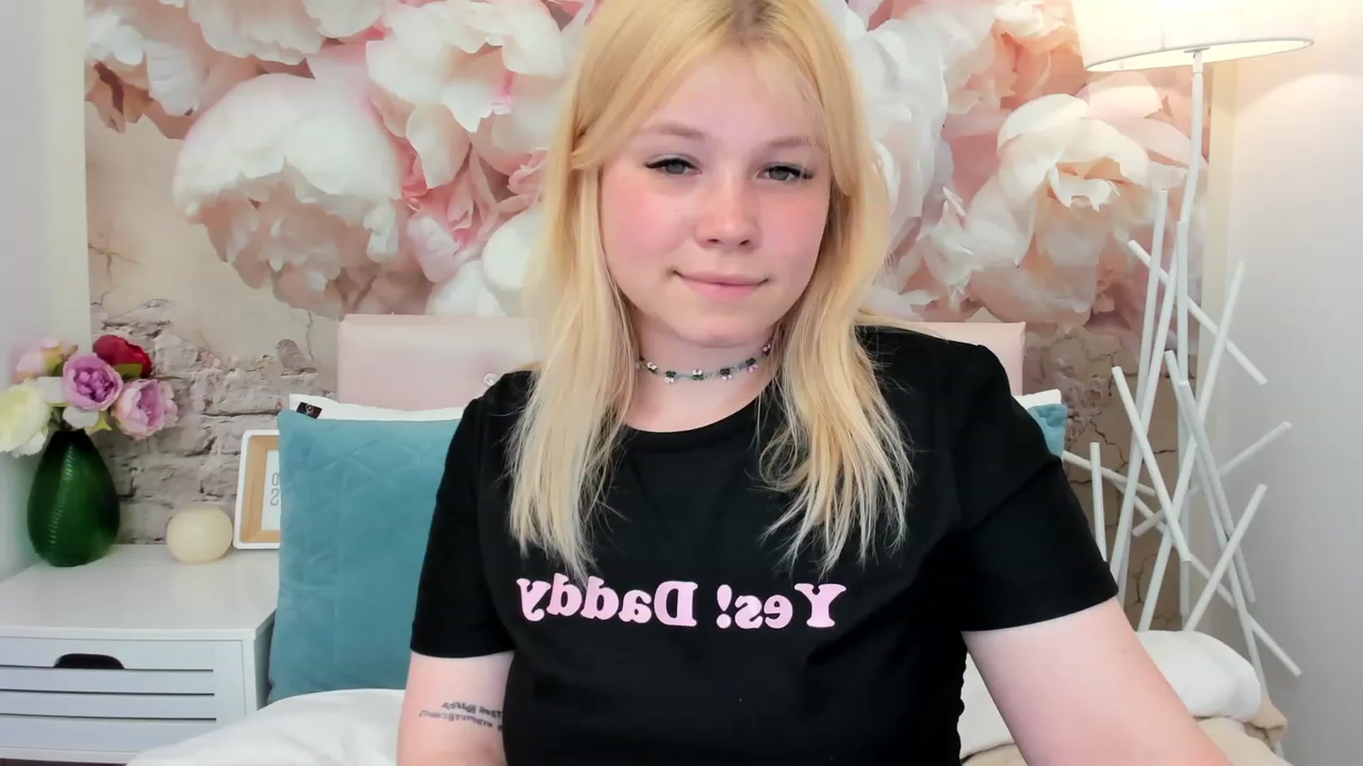 Gallery image thumbnail from AvyPearl's myfreecams stream on, 05/30/2023, 17:54 image 13 of 20